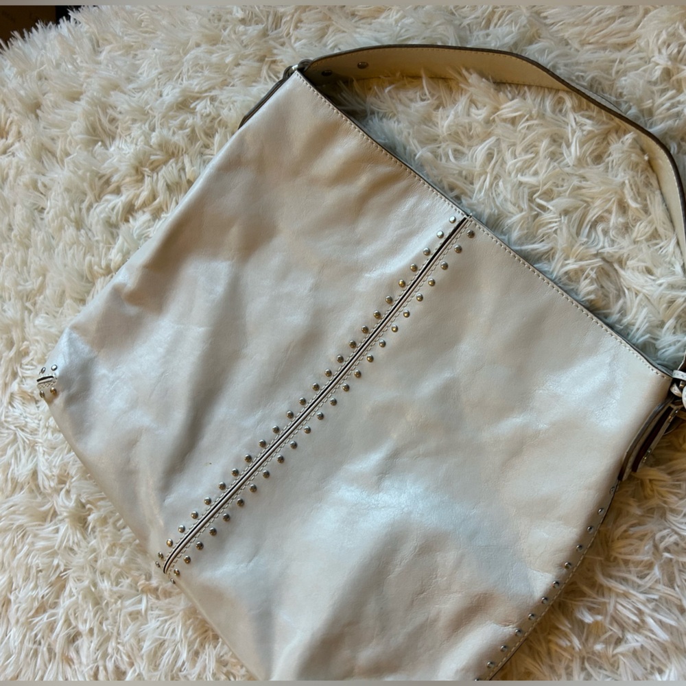 Michael Kors off white studded, oversize leather shoulder bag w dust bag - Picture 6 of 10